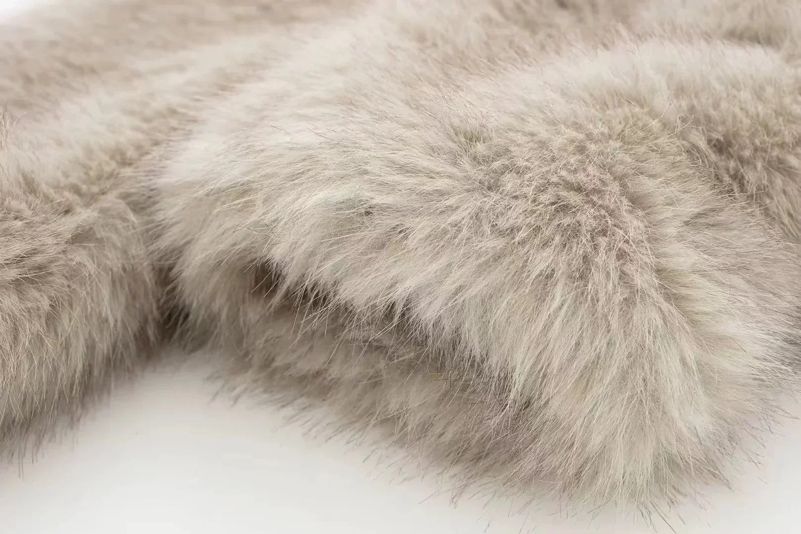 GR | Warm fur jacket for women in a stylish design