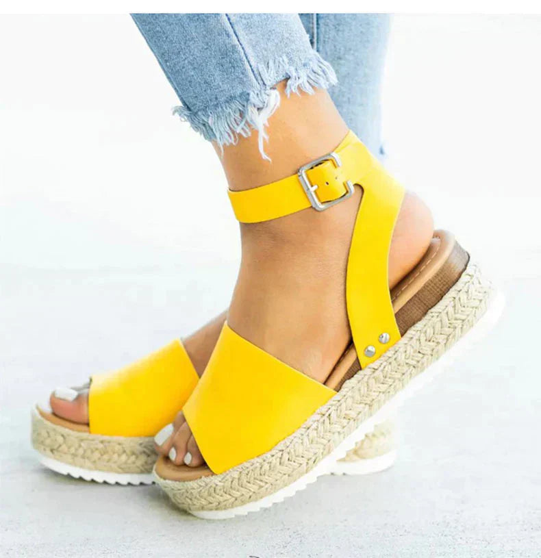 GR | Trendy Sandals for Women's Feet