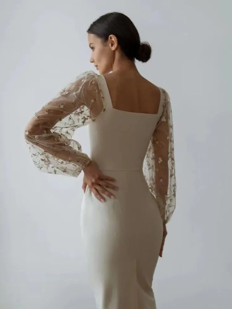 GR | Evening and party dress with square neckline and long sleeves 