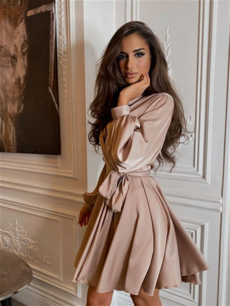 GR | Sascha Chic Satin Kleid