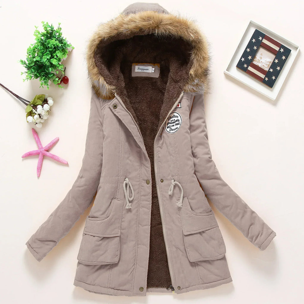 GR | Fashionable winter jacket with faux fur trim