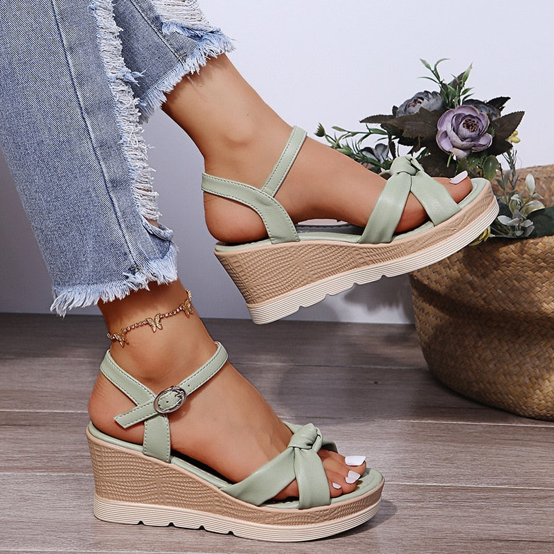 GR | Elegant sandals with knotted straps for women