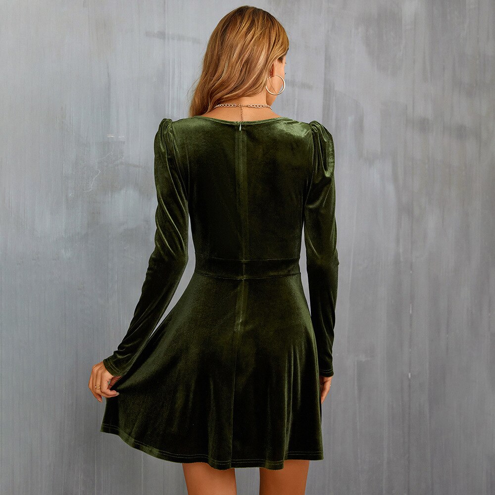 GR - Velvet dress with V-neck in green