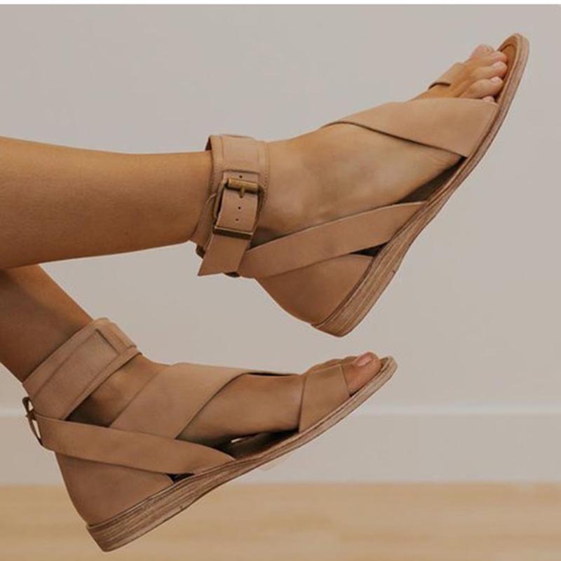 GR | Sandals with cross strap and toe ring 