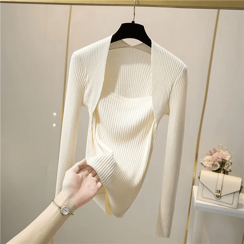 GR | Soft, warm knit sweater with square collar