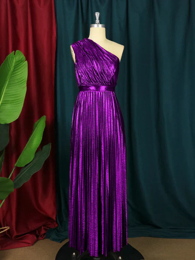 GR | Elegantes One Shoulder Abendkleid in Metallic Optik