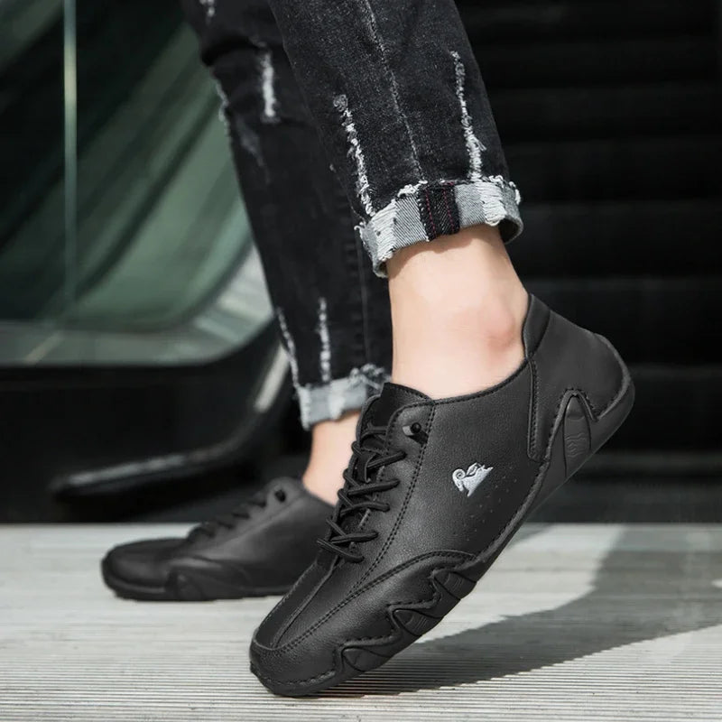 GR | Waterproof, non-slip sneakers with comfortable support