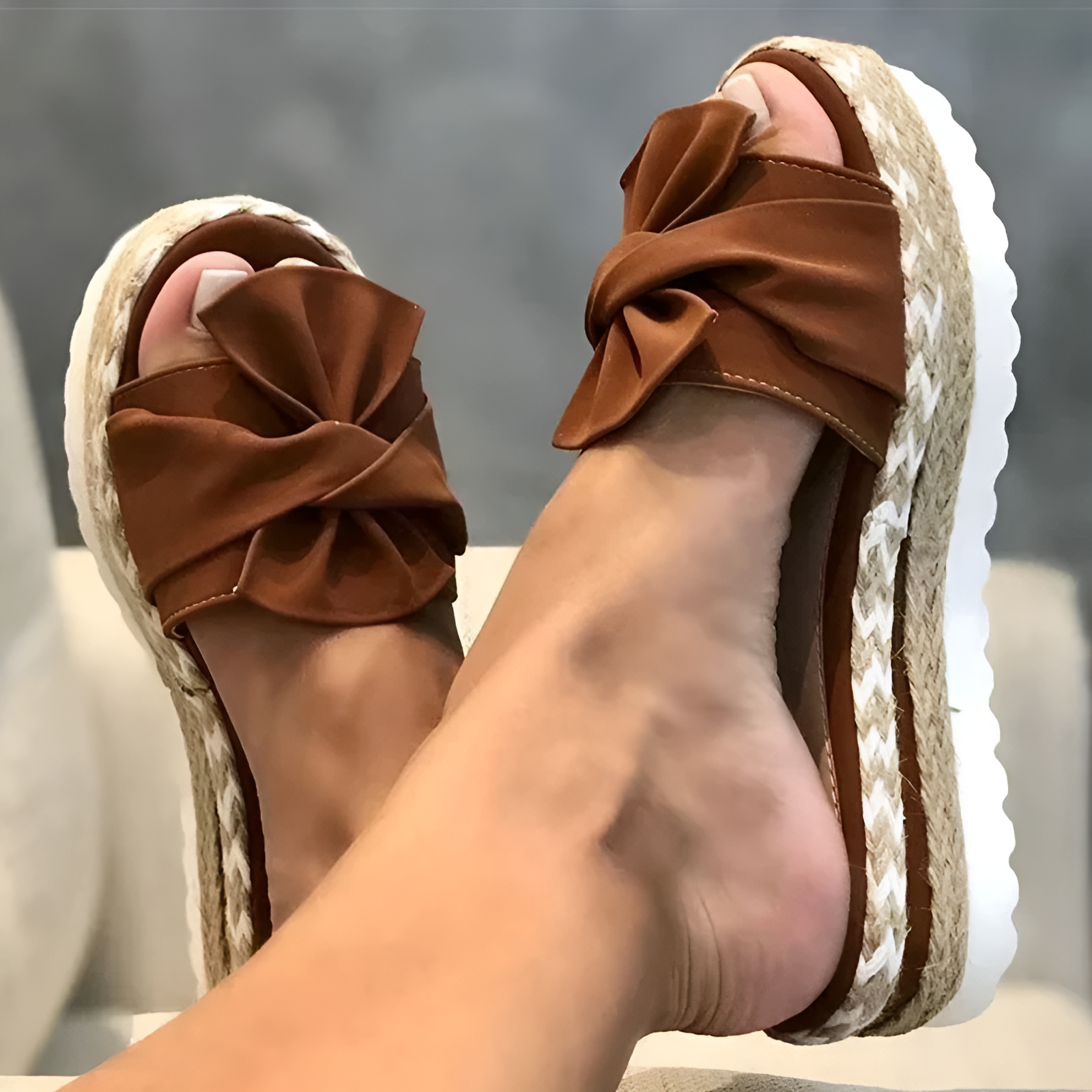 GR | Wedge sandals with bow detail