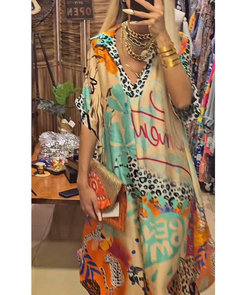 GR | Lässiges Kleid mit Tiefem V-Ausschnitt und Leoparden- und Buntem Aufdruck