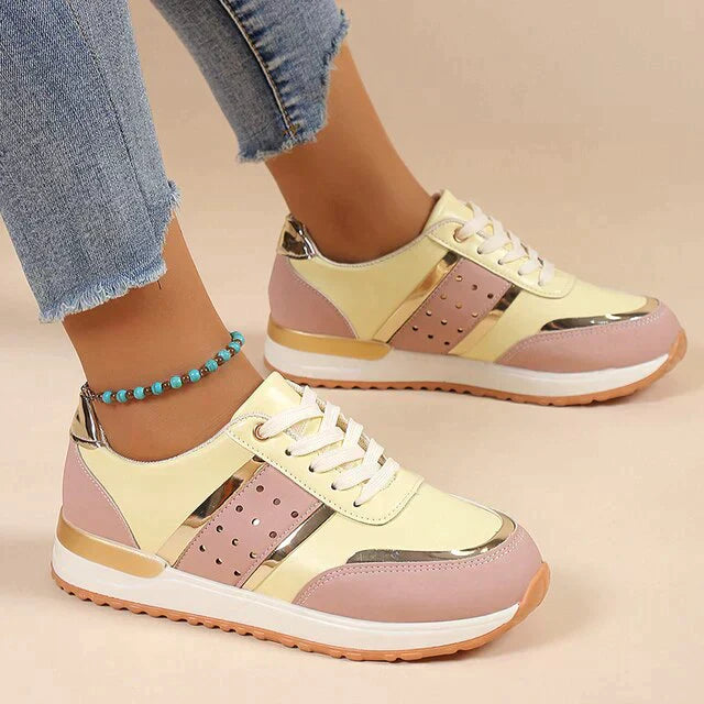Sports shoes for women