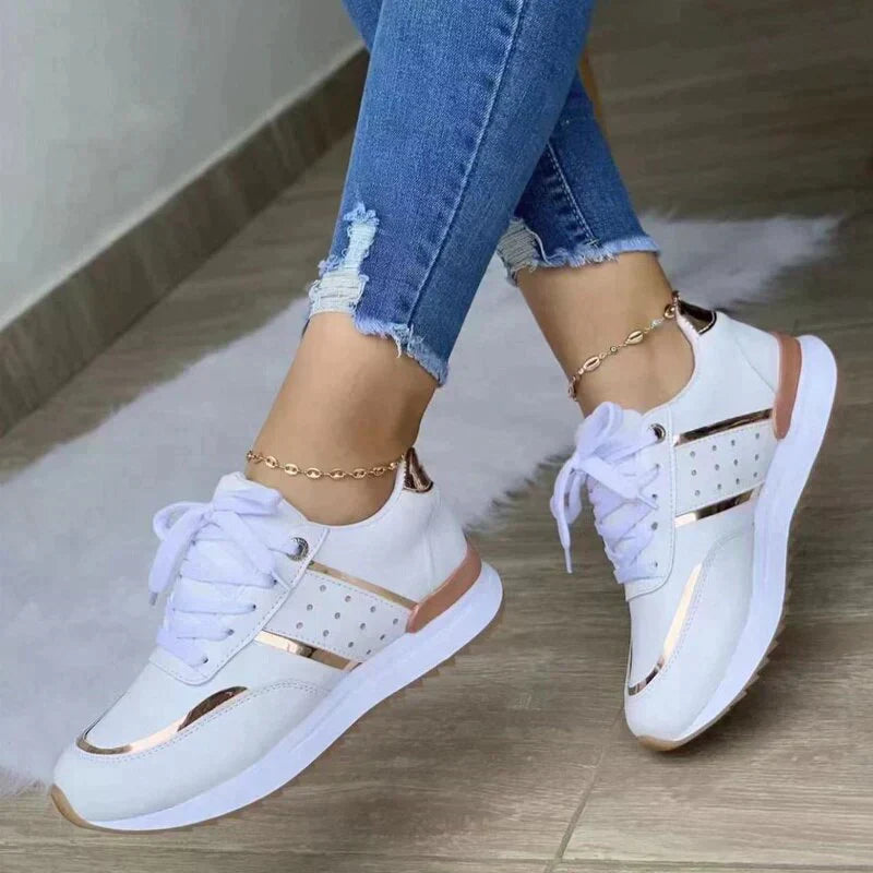 Sports shoes for women