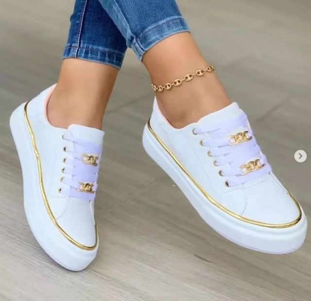 GR | Comfortable flat ankle boot with non-slip sole