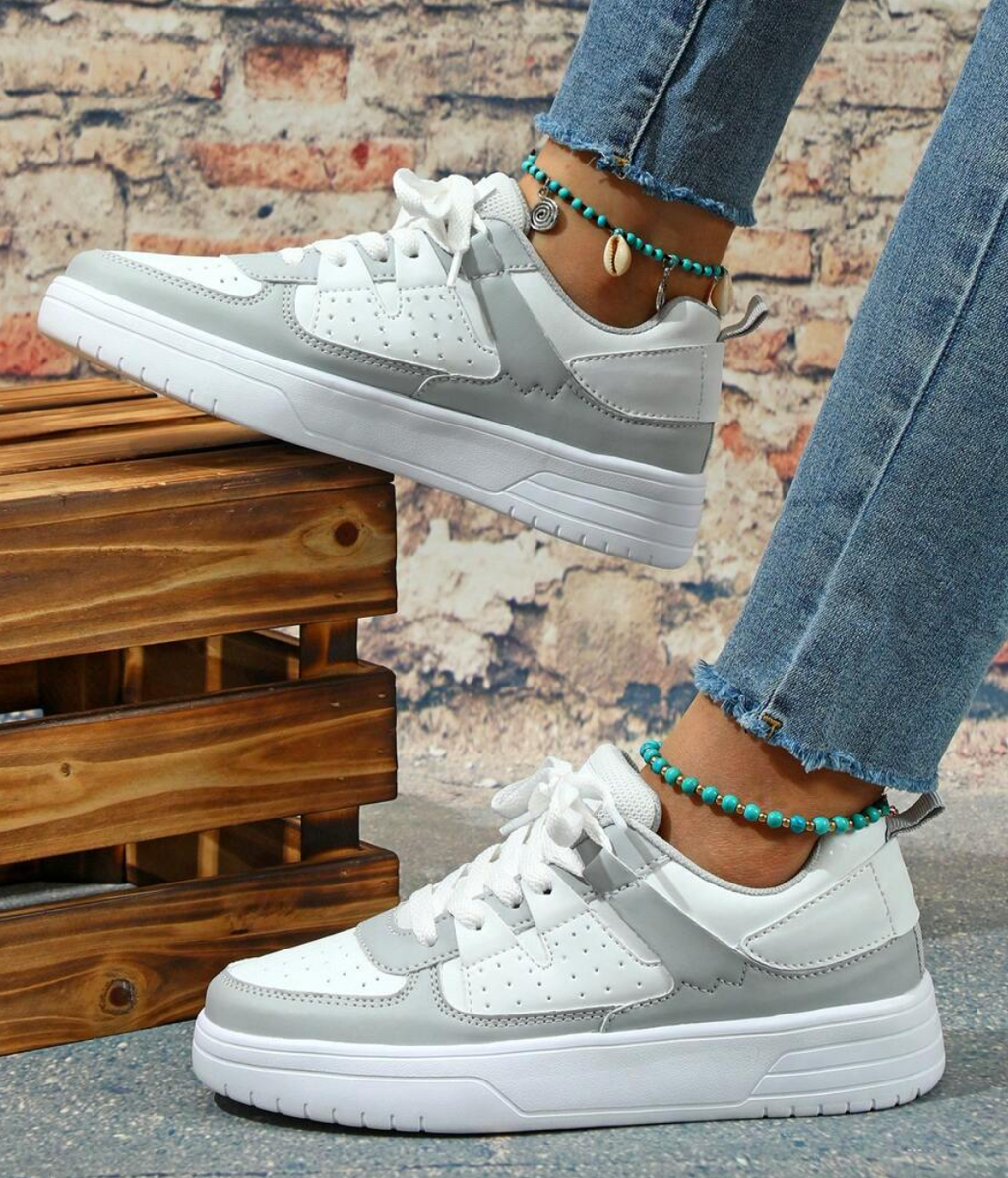 GR | Colorful lace-up shoes for women