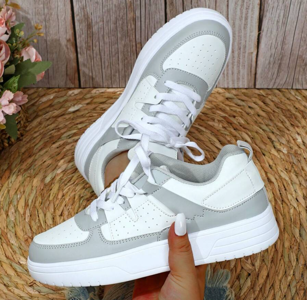 GR | Pastel-colored colorblock sneakers with chunky soles for women