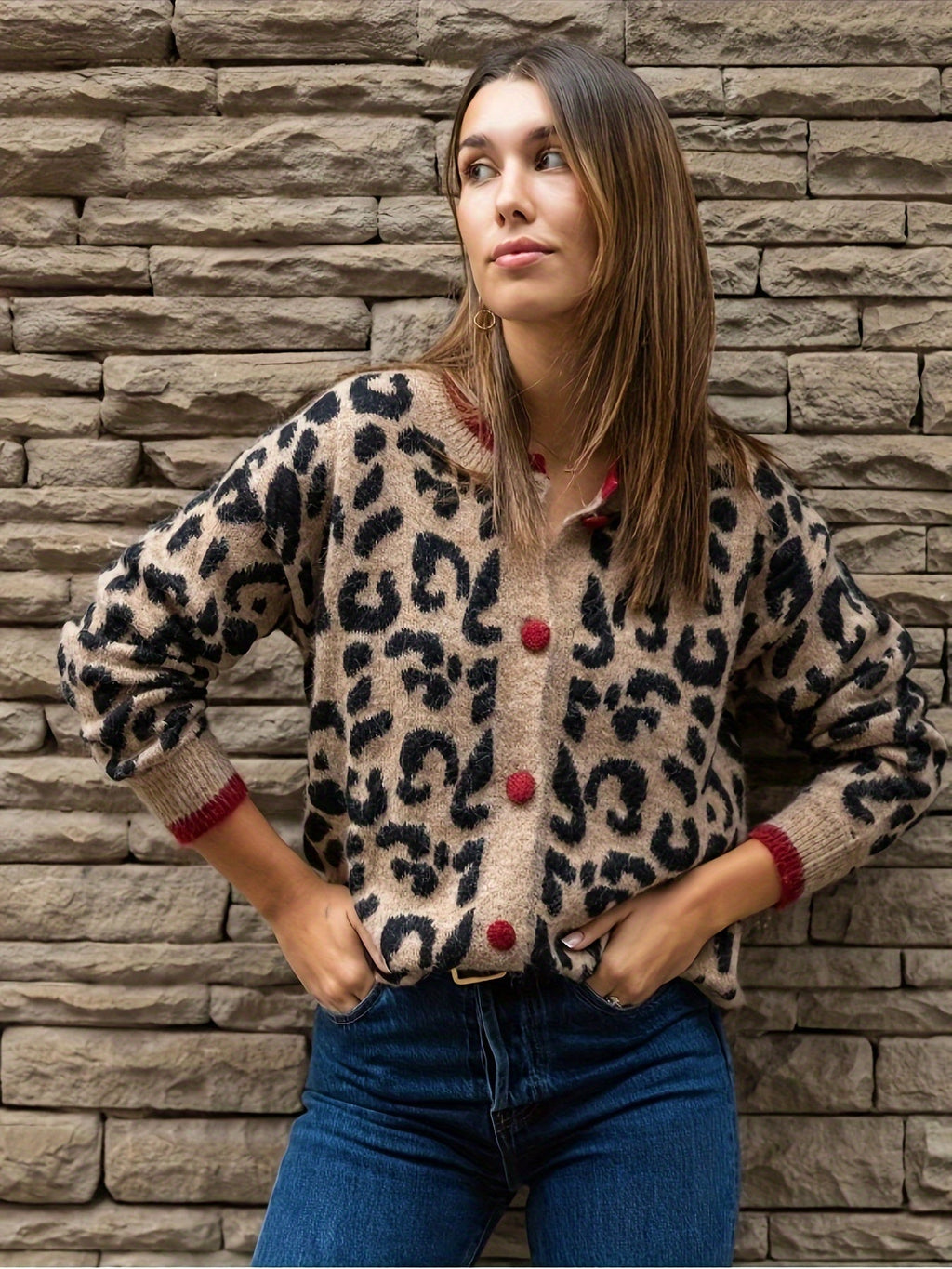 GR | Stylish leopard print cardigan with button closure