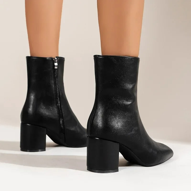GR | Salomé Stylish Ankle Boots with Block Heel