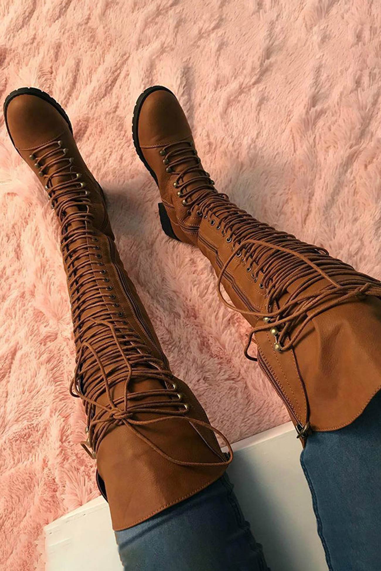 GR | Over-the-knee boots with laces