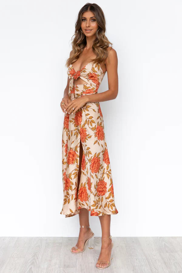 GR | Cocktail dress with a glamorous look