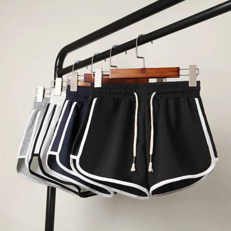 Women's striped shorts with breathable, elastic waistband