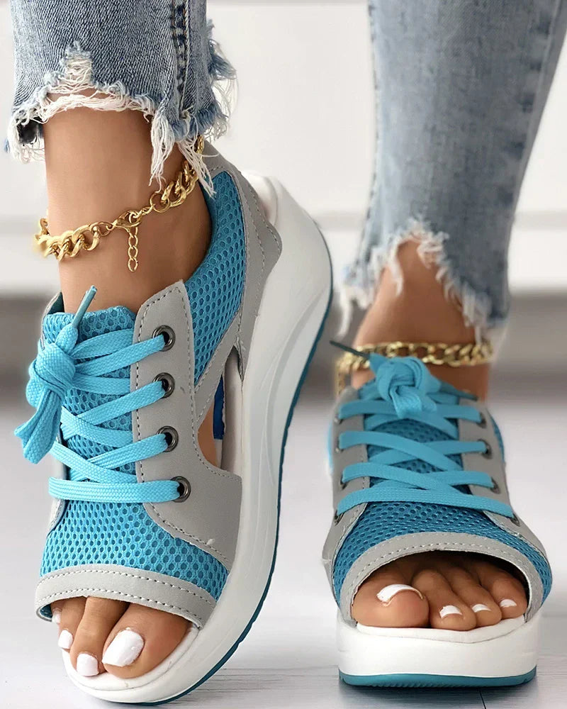 GR - Orthopedic muffin sandals with cutout and lacing