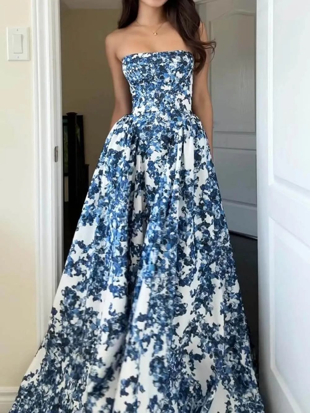 GR | Porzellan Blumen Kleid