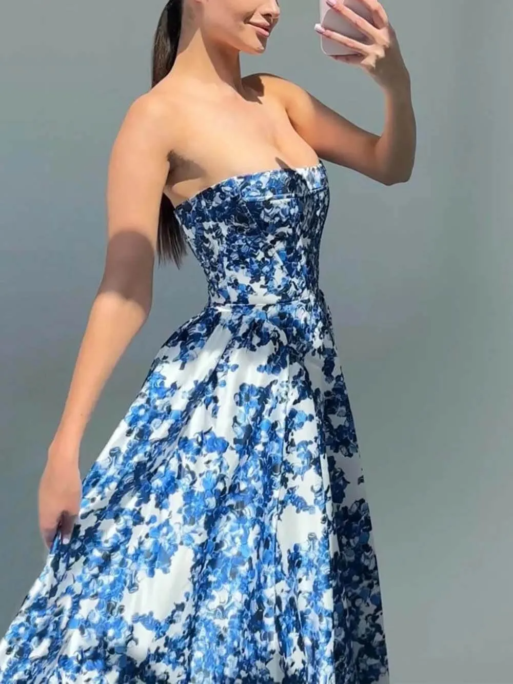 GR | Porzellan Blumen Kleid