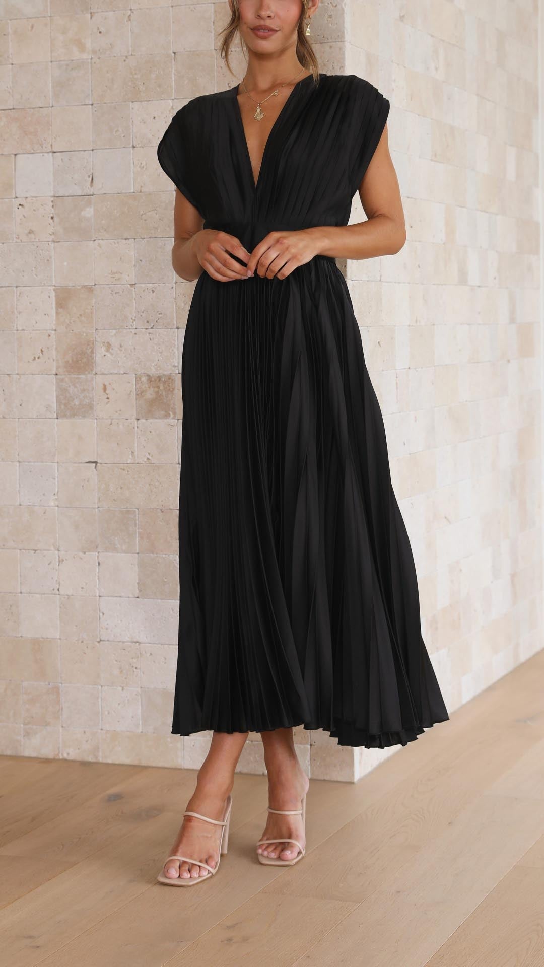 GR | Electrically Pleated, Elegant Sleeveless Dress