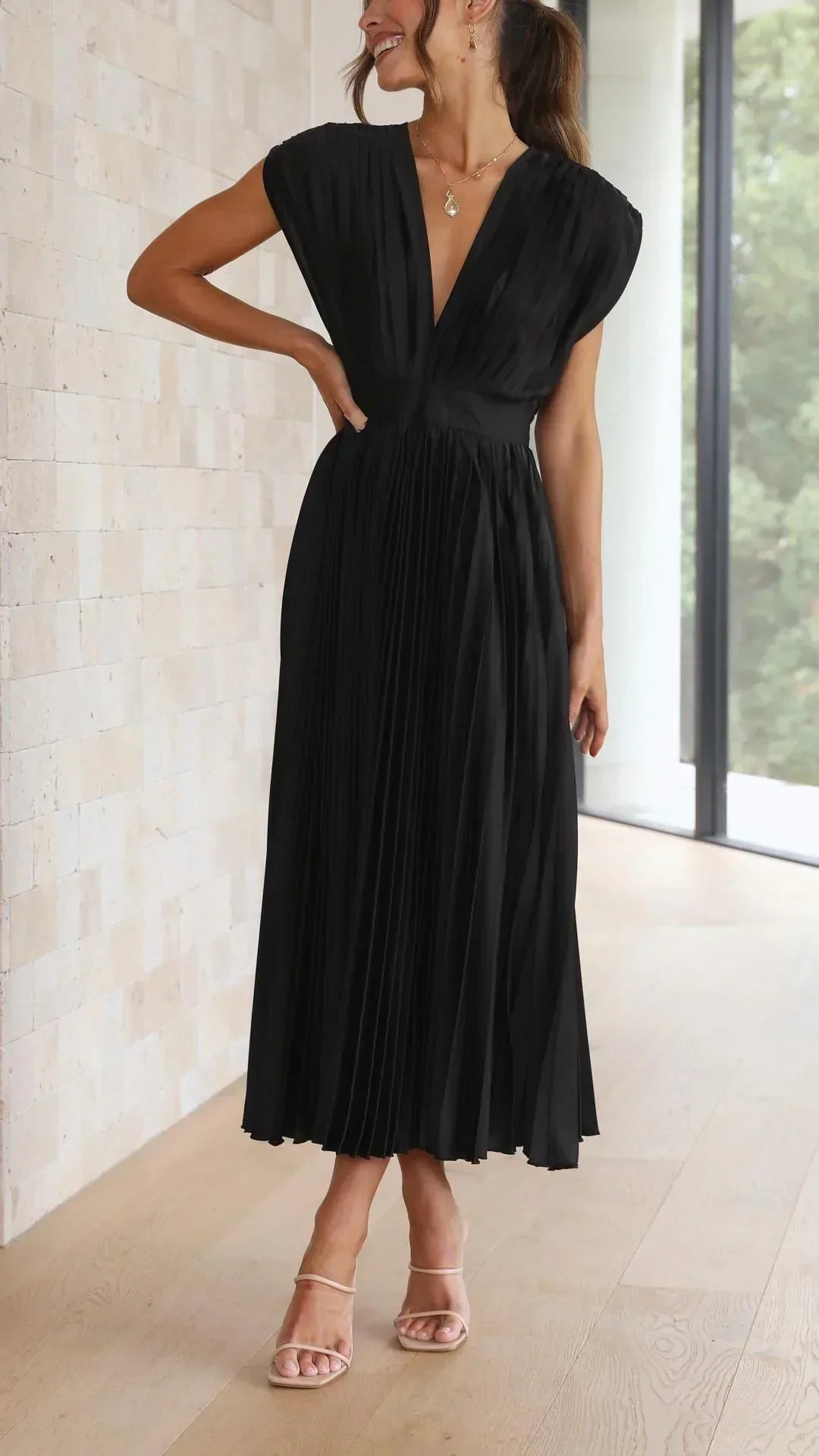 GR | Electrically Pleated, Elegant Sleeveless Dress
