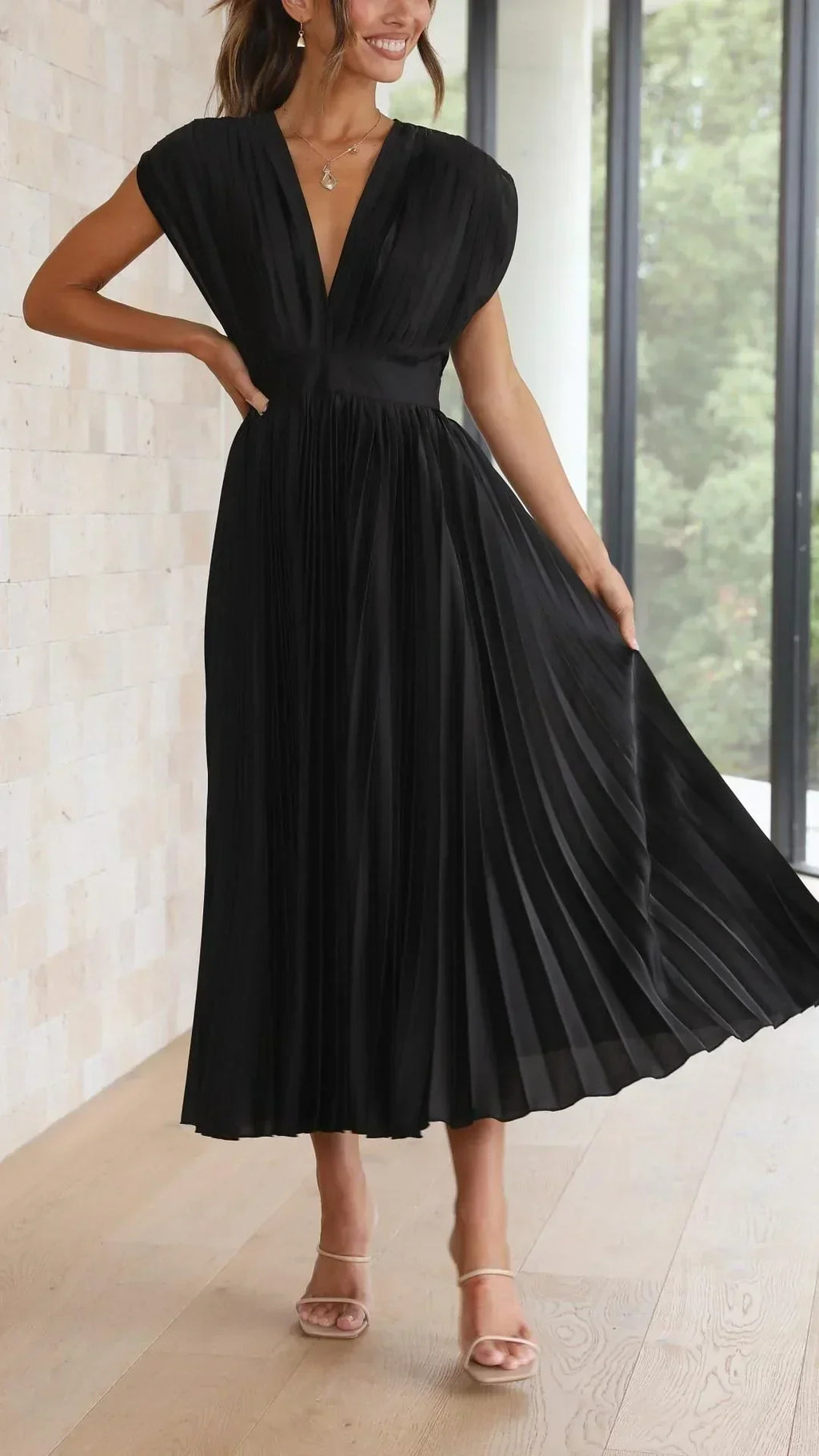 GR | Electrically Pleated, Elegant Sleeveless Dress