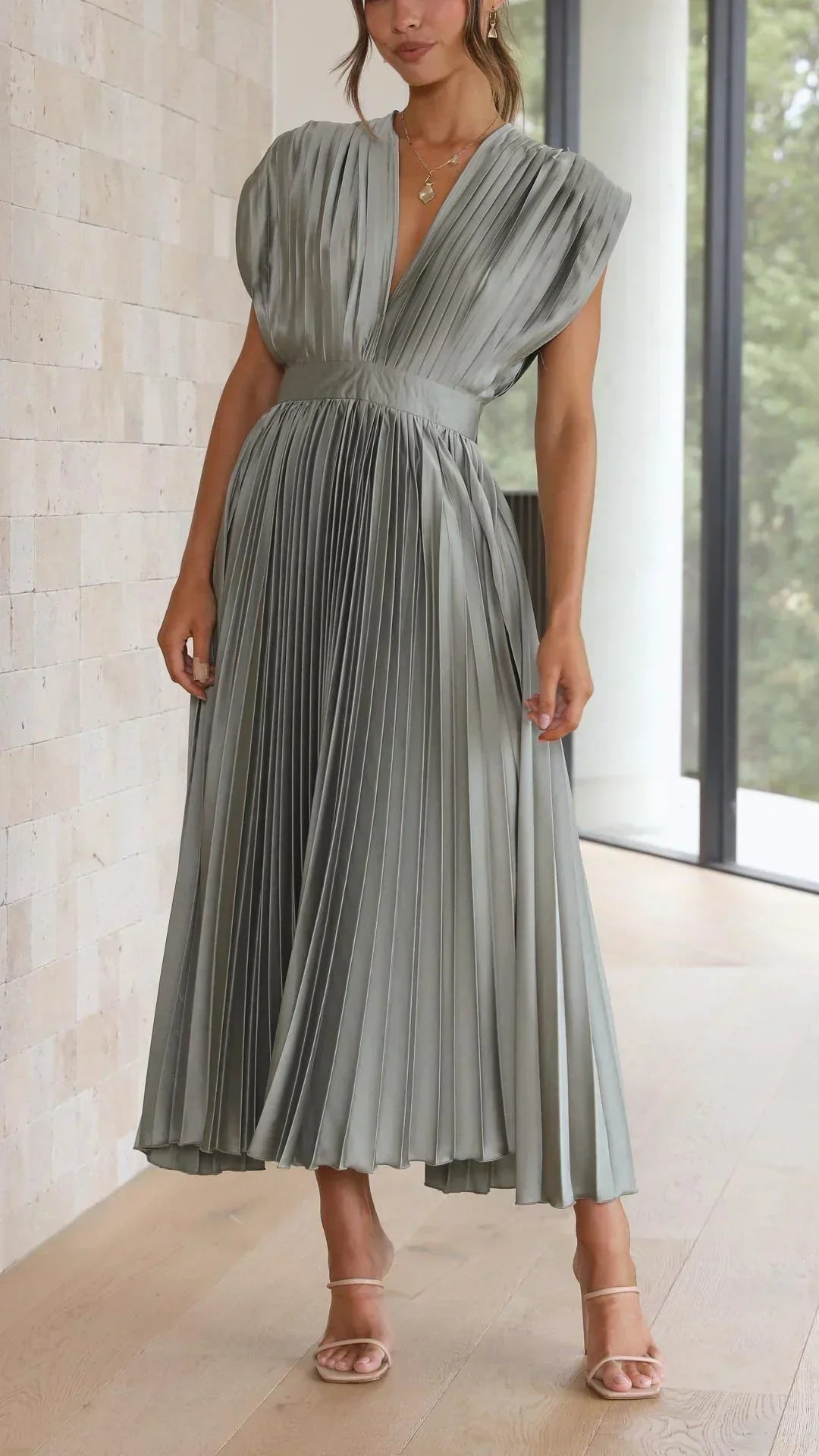 GR | Electrically Pleated, Elegant Sleeveless Dress