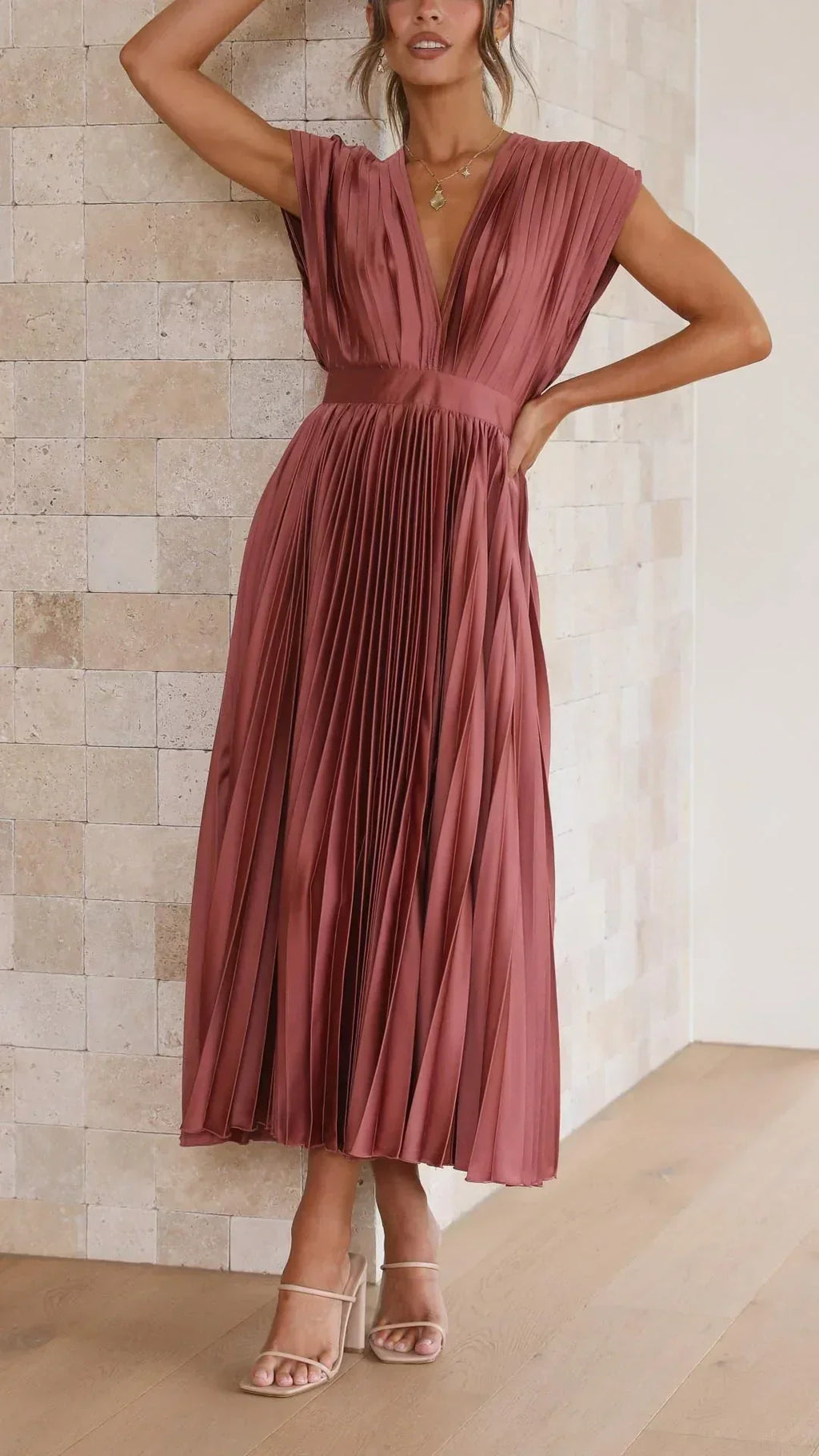 GR | Electrically Pleated, Elegant Sleeveless Dress