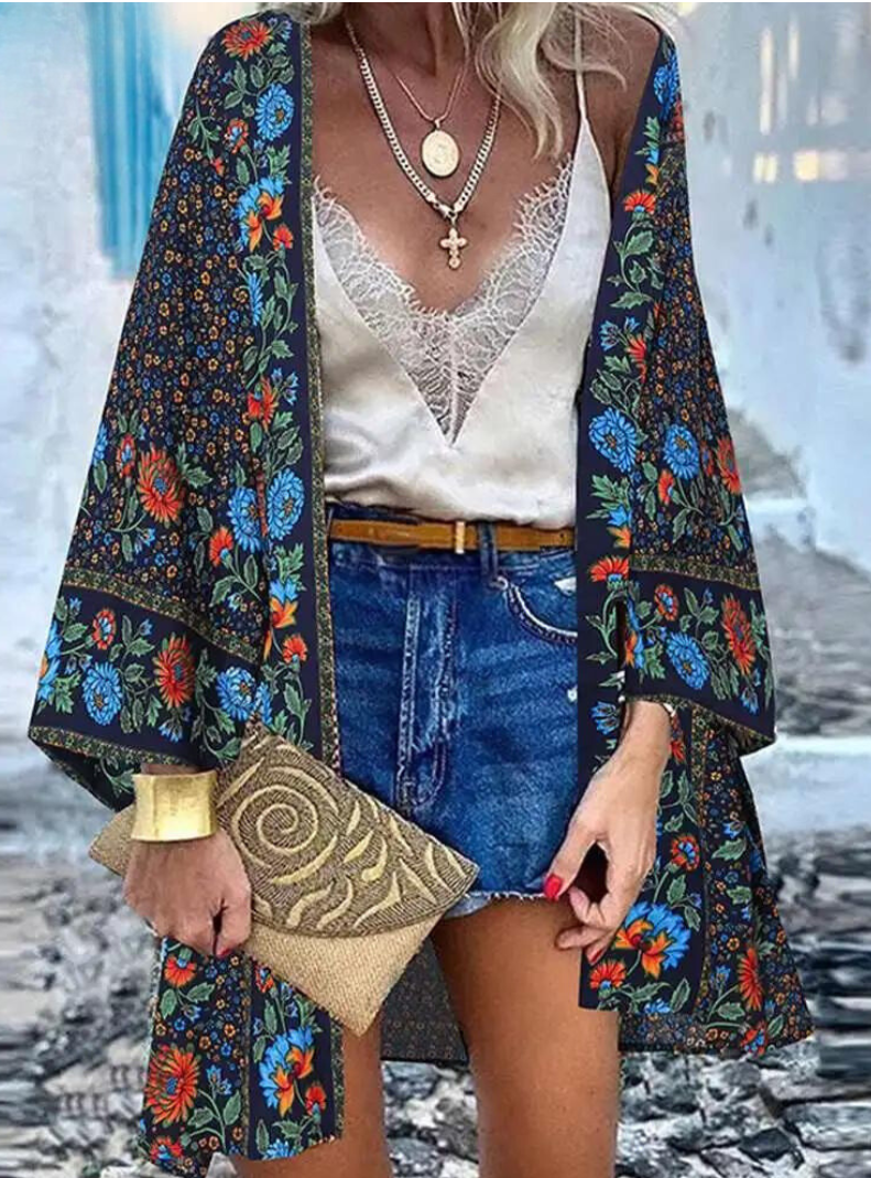 GR | Sommerlicher Damen Strickjacke Im Boho Stil Mit Buntem Blumenmuster