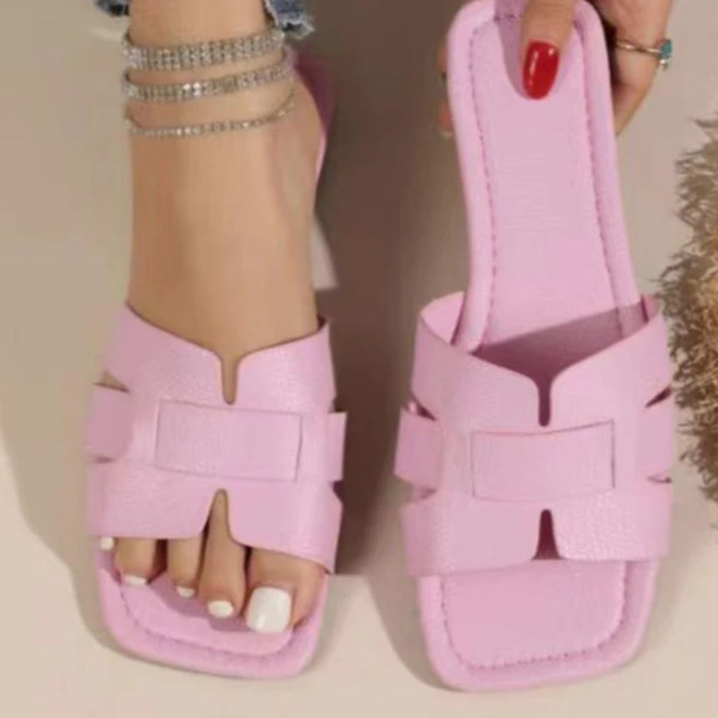 GR | Stylish and versatile sandals for summer