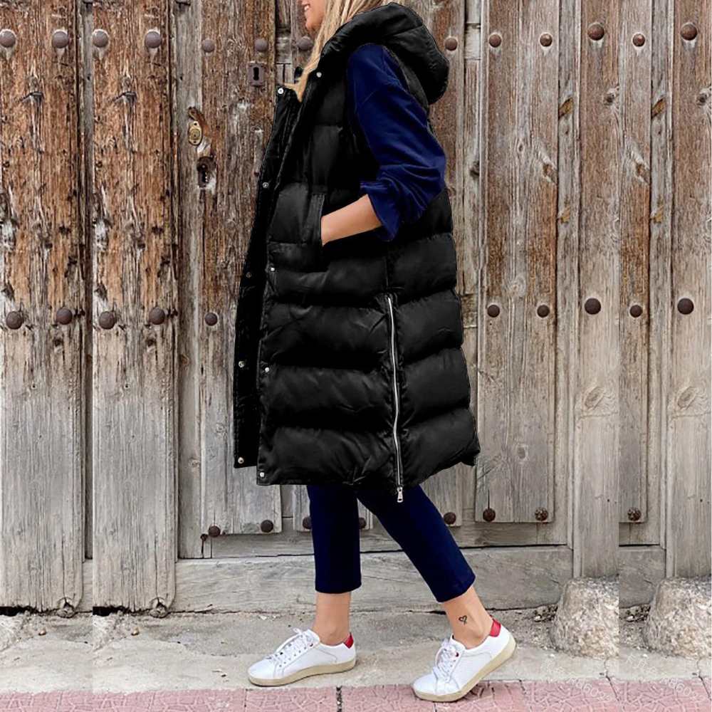 Long sleeveless cotton coat with hood