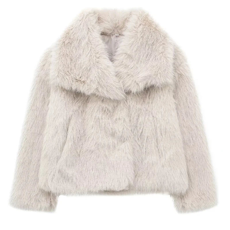 GR | Warm fur jacket for women in a stylish design
