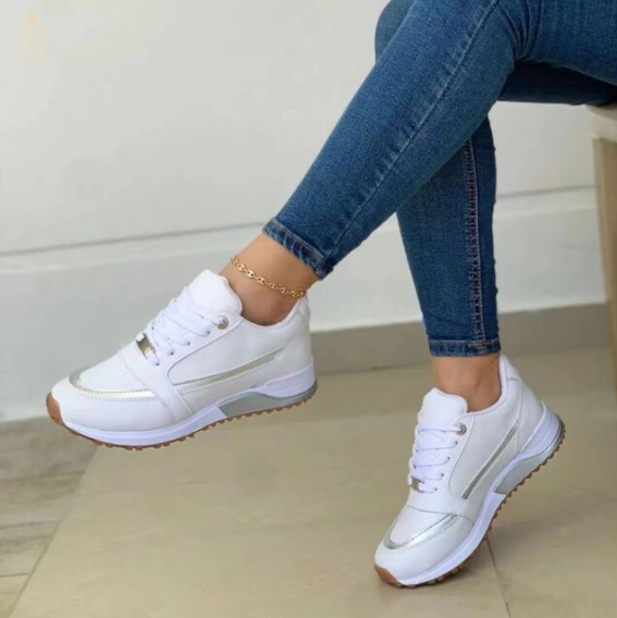 GR | Stylish black sneakers with metallic accents for women