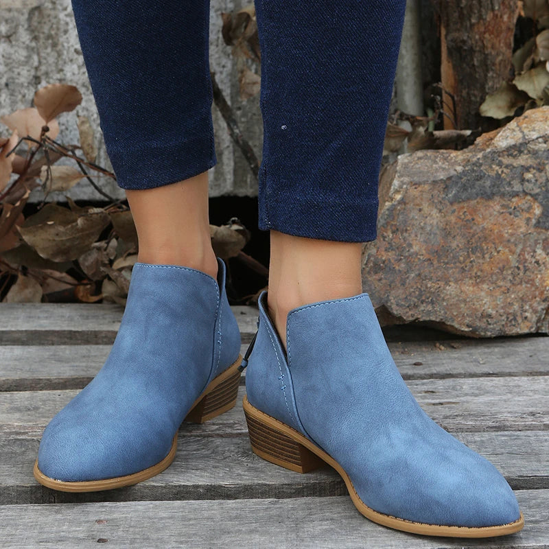 GR | Stylish suede ankle boots with