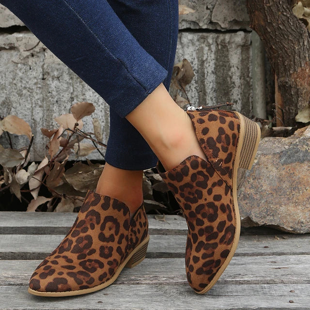 GR | Stylish suede ankle boots with