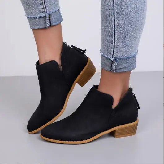 GR | Stylish suede ankle boots with