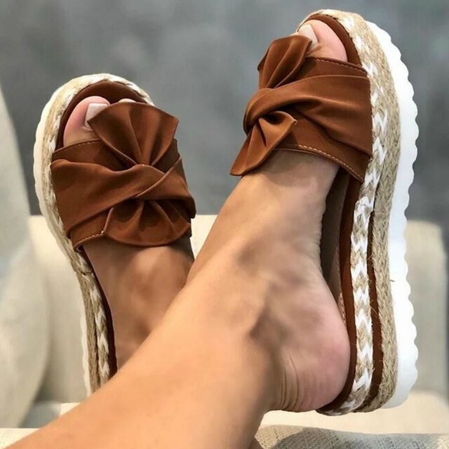 GR | Elegant women's sandals
