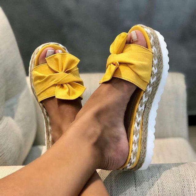 GR | Elegant women's sandals