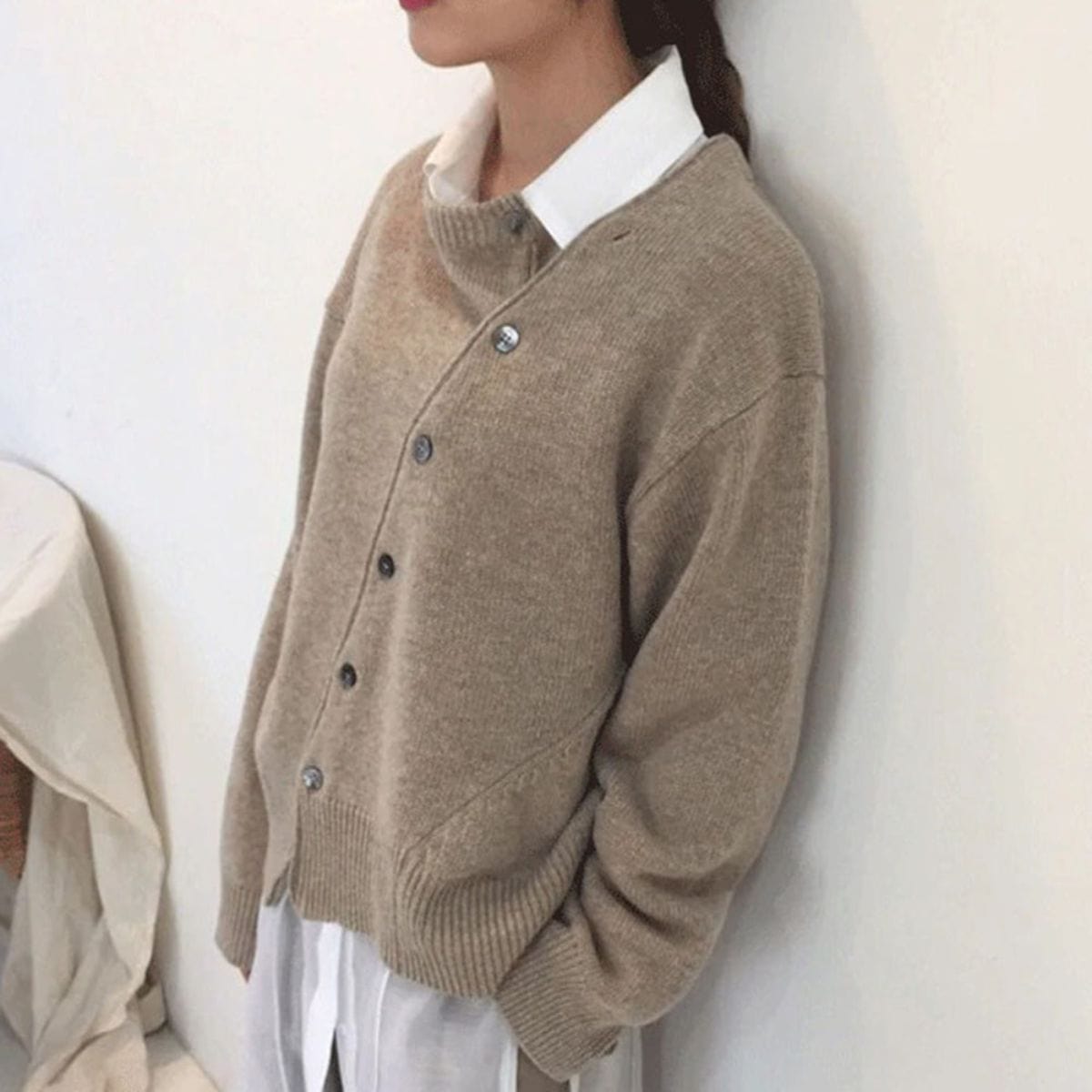 GR - Comfortable jacket with button details