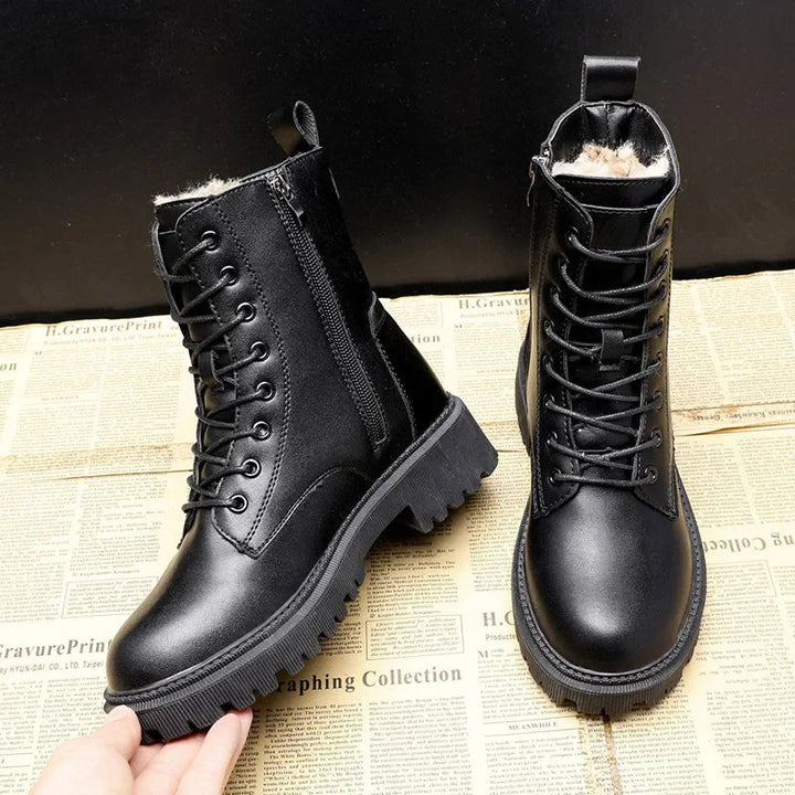 GR Delphine – Winter boots in black leather