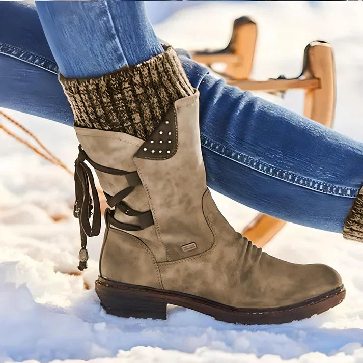GR | Elegant leather boots for women