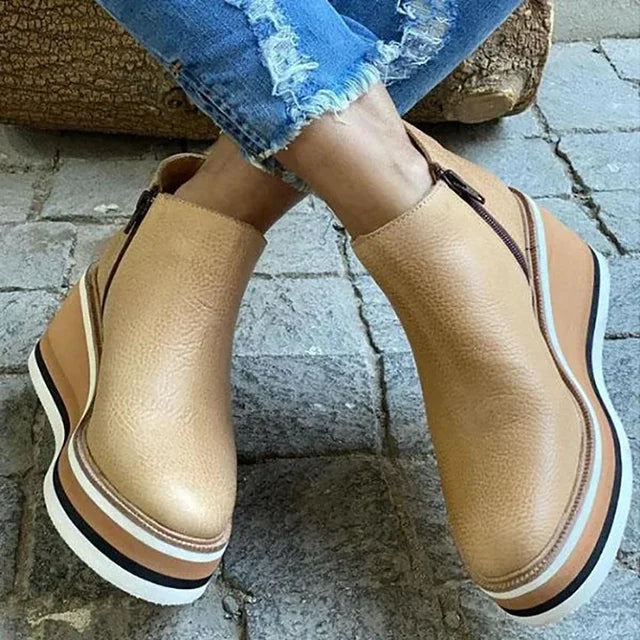 GR | with wedge heel - stylish black women's boots