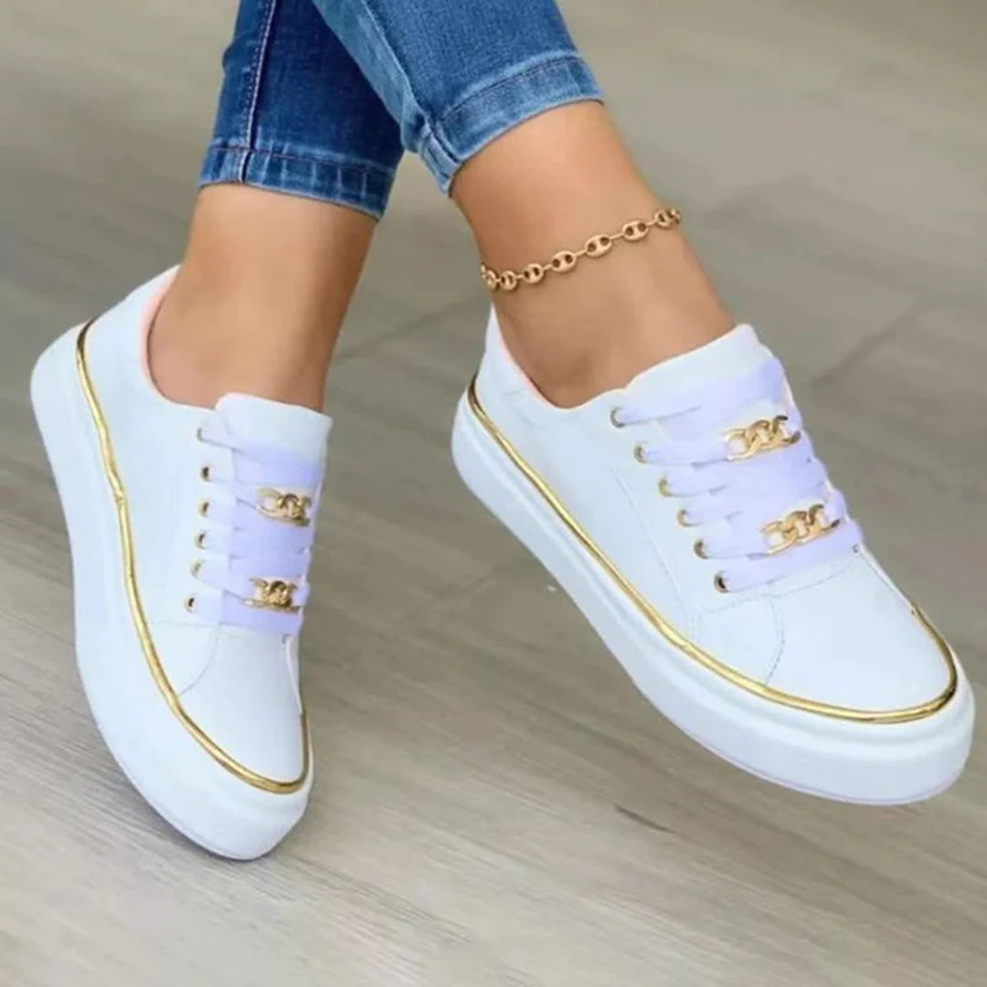 GR - White low-top casual sneakers with gold details | Stylish white lace-up sneakers with gold trim
