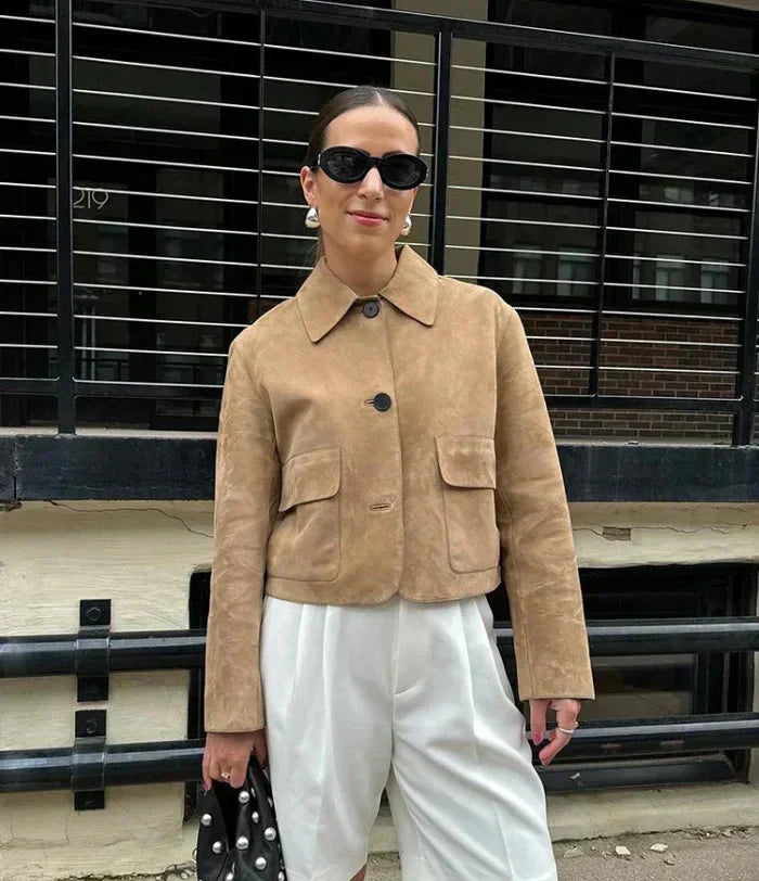 GR | Beige women's suedette jacket with narrow buttons