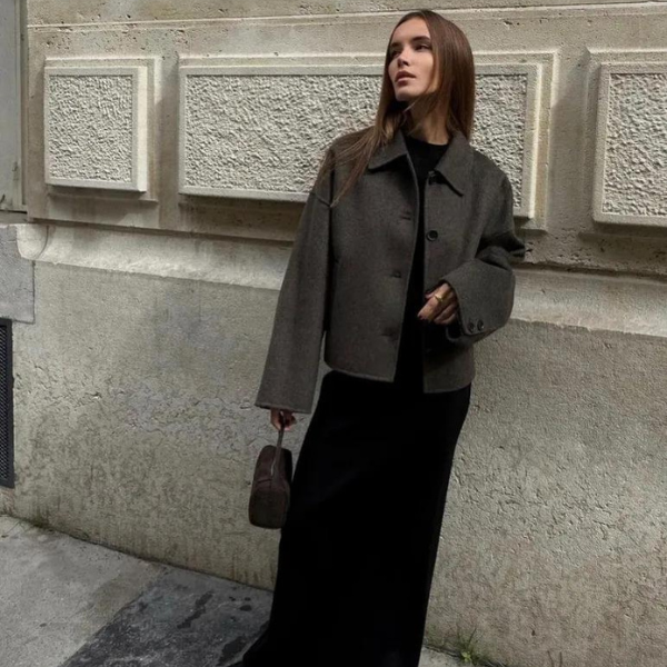 GR | Single-breasted, relaxed fit, short wool coat, wool trench coat for women