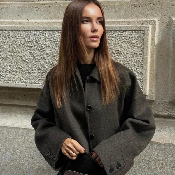 GR | Single-breasted, relaxed fit, short wool coat, wool trench coat for women