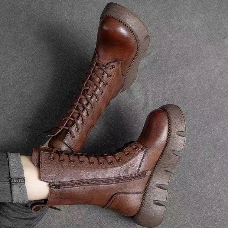 GR – Stylish boots with a high sole